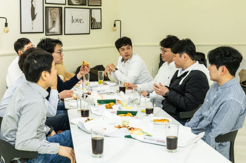 roomm&talk 이미지